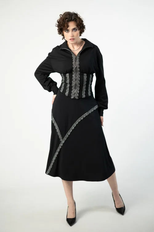 bluza gorsetowa ze stojką i spodnica midi  srebrnymi lampasami   marka VIPPI DESIGN  (11).jpg
