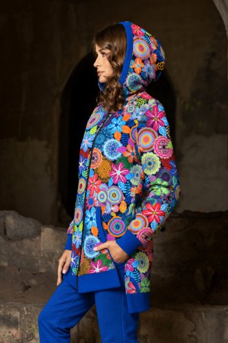 długa-bluza-kurtka-ocieplana-z-kapturem-kolekcja-HAPPY-Vippi-Design