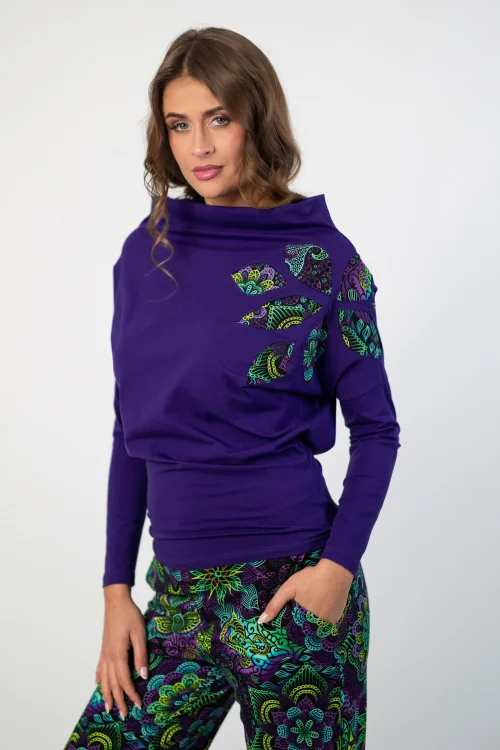 bluzka fioletowa z luźnym golfem i aplikacją na ramieniu kolekcja LILY violet marka VIPPI DESIGN  (7).jpg