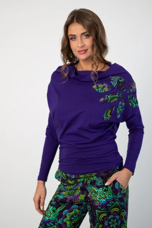 bluzka fioletowa z luźnym golfem i aplikacją na ramieniu kolekcja LILY violet marka VIPPI DESIGN  (5).jpg