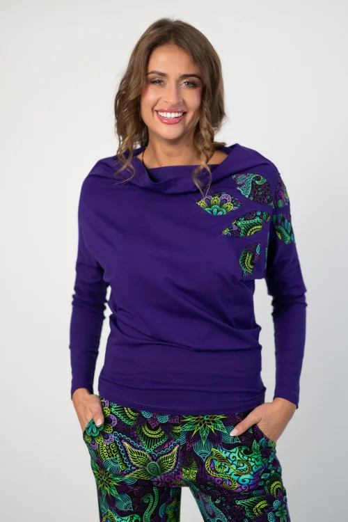 bluzka fioletowa z luźnym golfem i aplikacją na ramieniu kolekcja LILY violet marka VIPPI DESIGN  (4).jpg