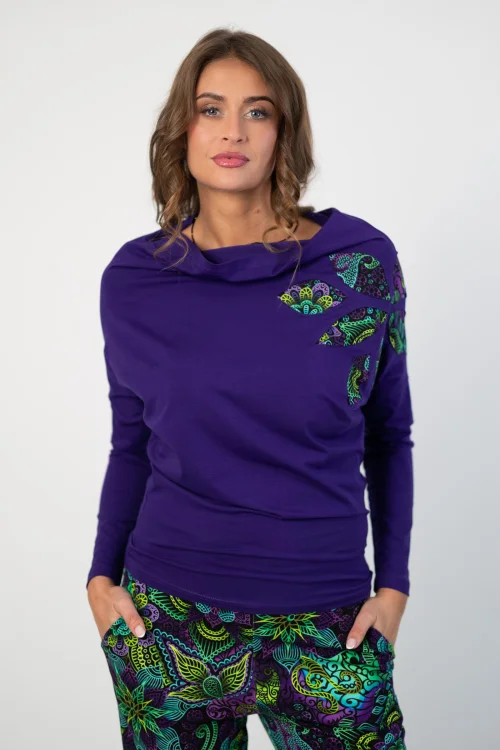 bluzka fioletowa z luźnym golfem i aplikacją na ramieniu kolekcja LILY violet marka VIPPI DESIGN  (3).jpg