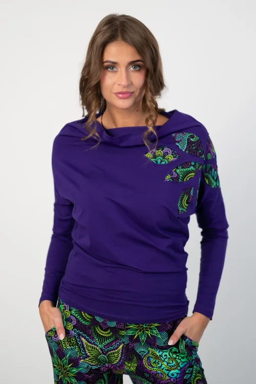 bluzka fioletowa z luźnym golfem i aplikacją na ramieniu kolekcja LILY violet marka VIPPI DESIGN  (2).jpg