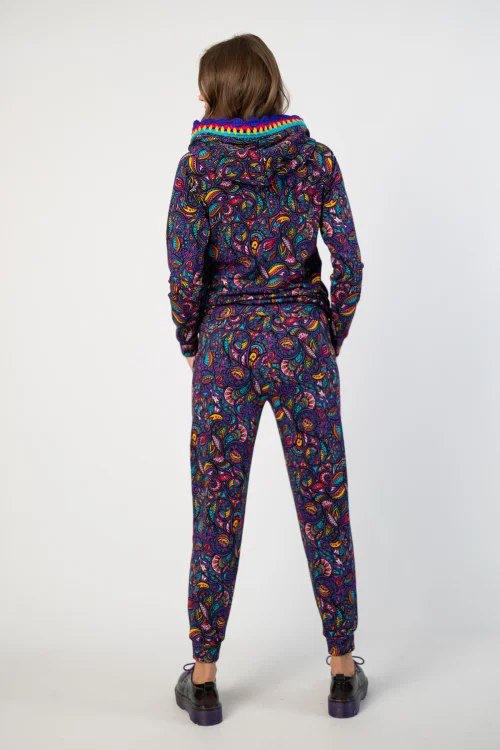 blzua z kapturem i sydełkową koronką i spodnie joggery kolekcja FABLE marka VIPPI DESIGN (3).jpg