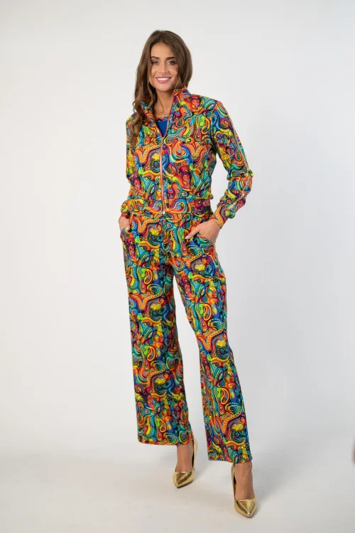 bluza krotka ze stojką i złota taśmą na rękawach i spodnie szerokie dresowe ze złotą taśma na lampasach kolekcja SEA multi marka VIPPI DESIGN (15).jpg