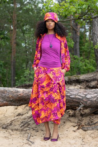 spódnica-midi-z-zakladkami-bluzka-cyklamen--i-bluza-nietoperz--kolekcja-AMBER-marka-vippi-design-11.jpg