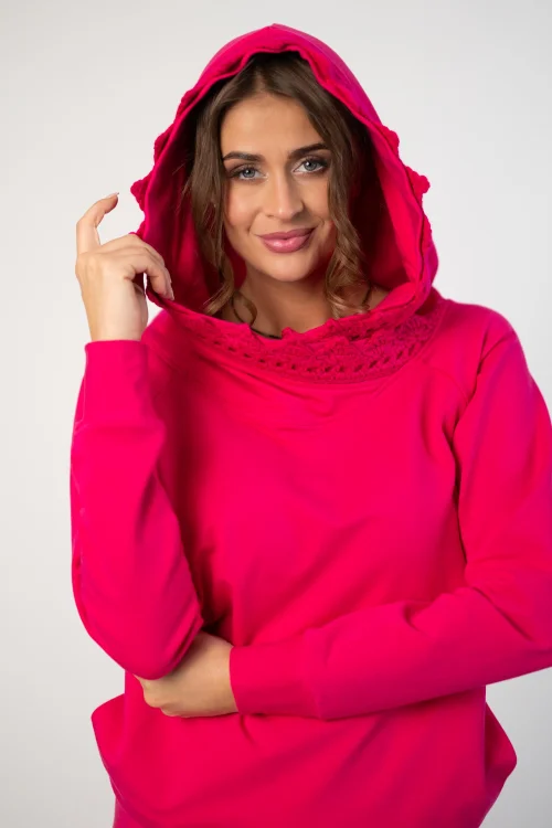 bluza różowa  z  szydełkową koronką na kapturze  marka Katarzyna Gałaj art   (9).jpg