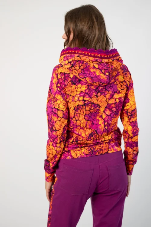 bluza z kapturem i szydełkową koronką kolekcja AMBER  marka VIPPI DESIGN (17).jpg