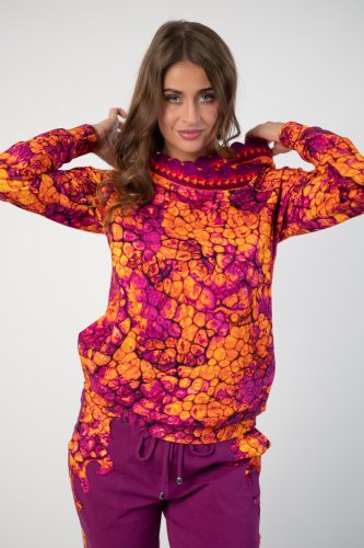 bluza z kapturem i szydełkową koronką kolekcja AMBER  marka VIPPI DESIGN (19).jpg
