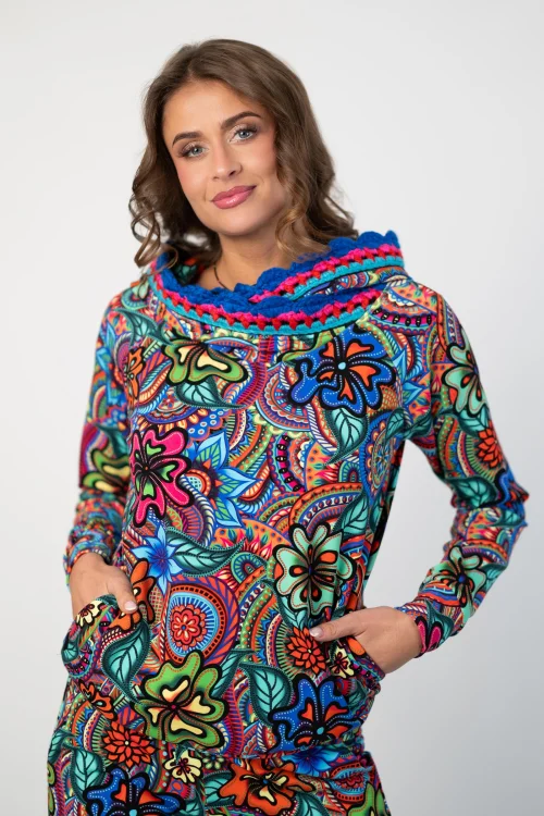 bluza z kapturem i szydełkową koronką kolekcja DOLCE blue marka VIPPI DESIGN (8).jpg