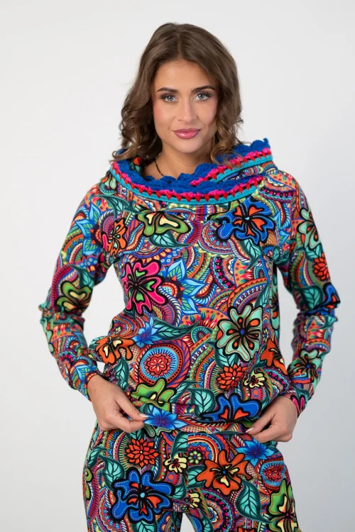 bluza z kapturem i szydełkową koronką kolekcja DOLCE blue marka VIPPI DESIGN (14).jpg