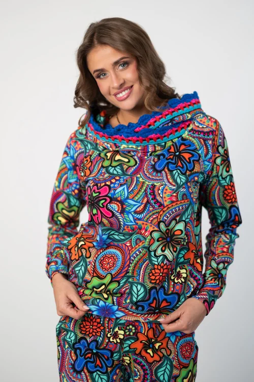 bluza z kapturem i szydełkową koronką kolekcja DOLCE blue marka VIPPI DESIGN (15).jpg
