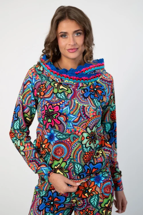 bluza z kapturem i szydełkową koronką kolekcja DOLCE blue marka VIPPI DESIGN (13).jpg