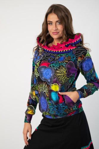 bluza z kapturem i szydełkową koronką kolekcja OCEAN marka VIPPI DESIGN (17).jpg