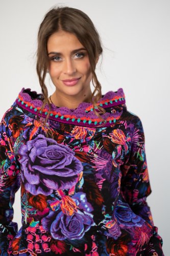 bluza z kapturem i szydełkową koronką kolekcja ROSE violet  marka VIPPI DESIGN (8).jpg