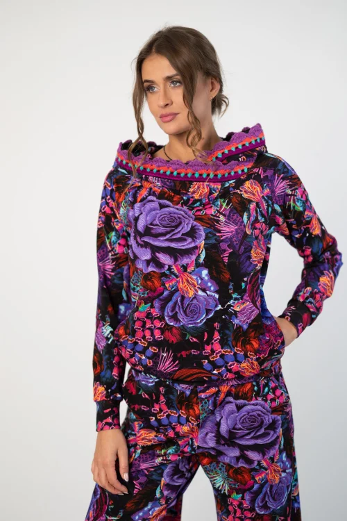 bluza z kapturem i szydełkową koronką kolekcja ROSE violet  marka VIPPI DESIGN (13).jpg