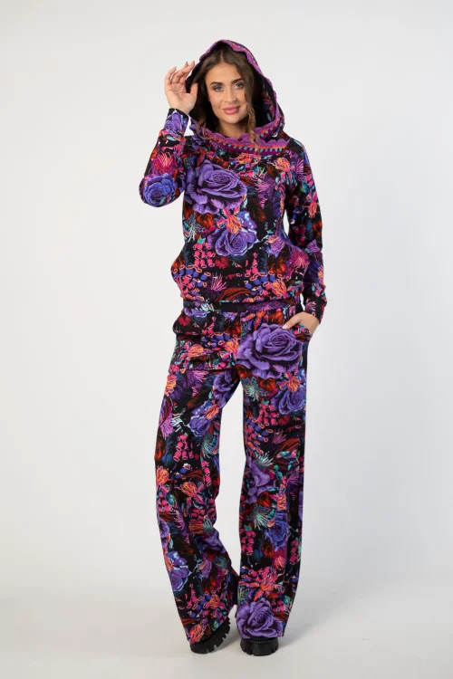 blzua z kapturem i sydełkową koronką i spodnie dzwony kolekcja ROSE violet  marka VIPPI DESIGN (12).jpg