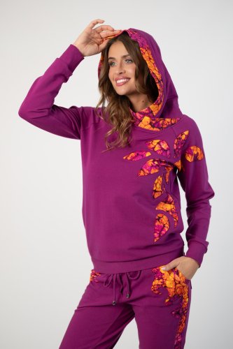 bluza cyklamenowa z kapturemi i aplikacjamiI kolekcja AMBER  marka VIPPI DESIGN (6).jpg