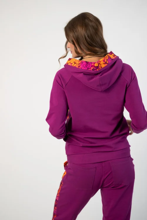 bluza cyklamenowa z kapturemi i aplikacjamiI kolekcja AMBER  marka VIPPI DESIGN (10).jpg